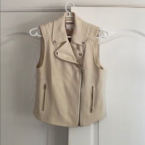 Aritzia vest